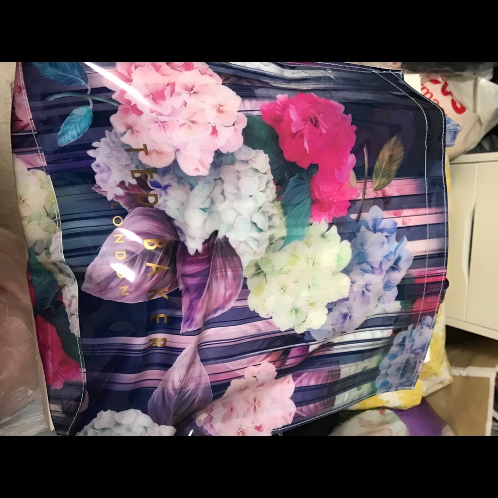 Ted Baker London hydrangea Floral Tote Bag